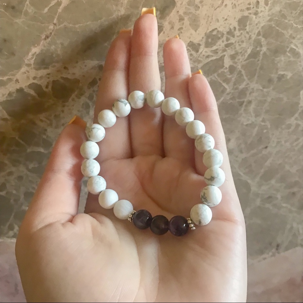 Howlite and Amethyst Bracelet (Handmade)